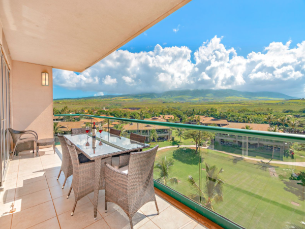 Luxury Oceanview Suites in Maui - Perfect for Families & Groups